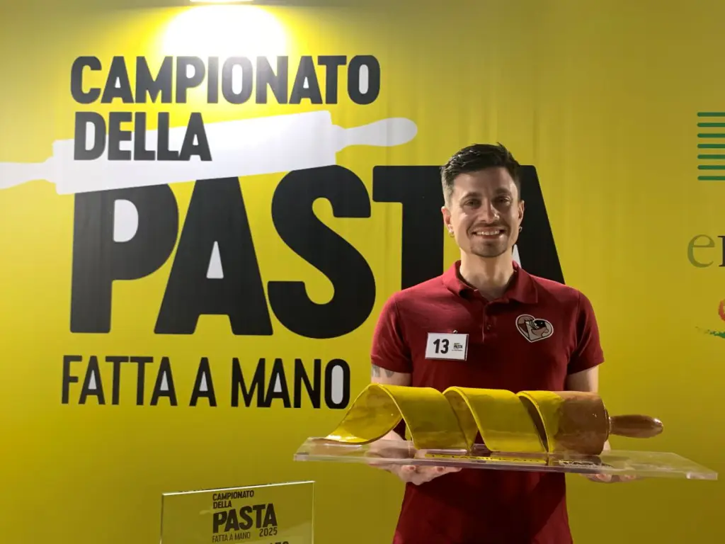 Domenico Pastena, vincitore della seconda edizione del Campionato della pasta fatta a mano, Paestum (SA)