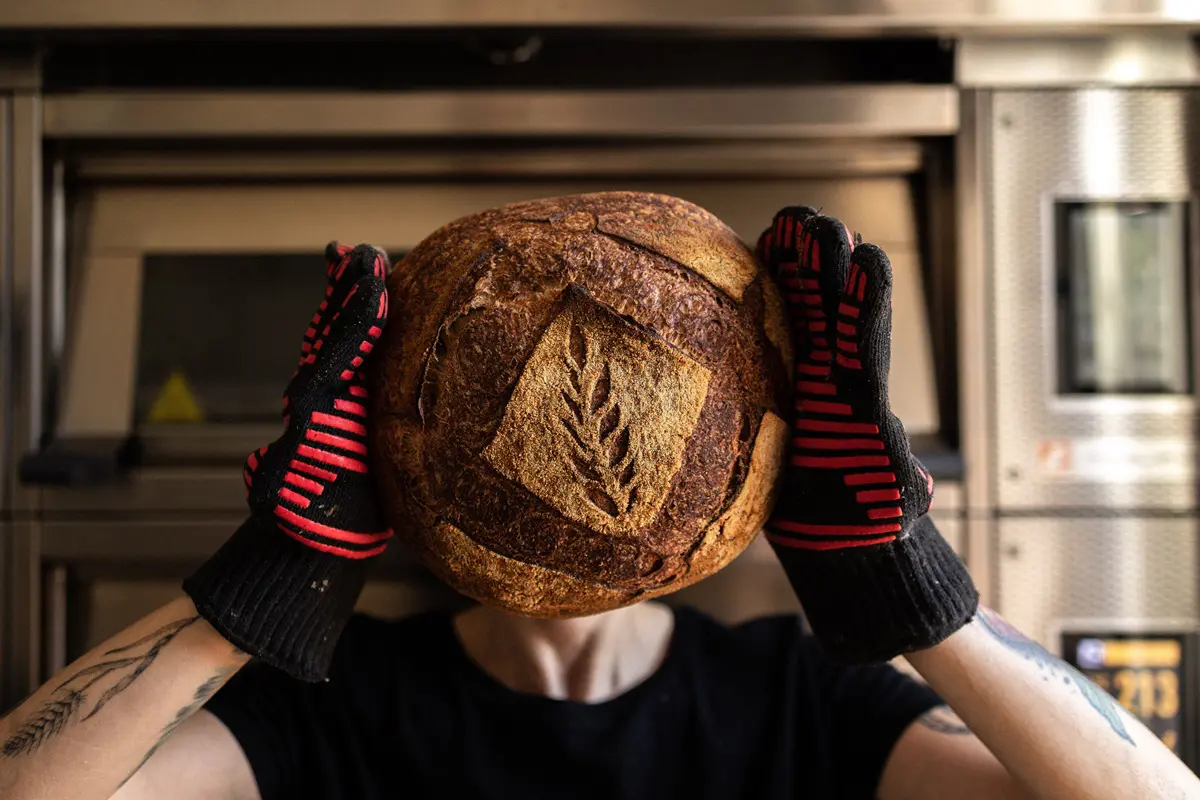 Pane e girl power: la piccola rivoluzione di un forno domestico che rifornisce i migliori ristoranti di Roma Pane e girl power: la piccola rivoluzione di un forno domestico che rifornisce i migliori ristoranti di Roma