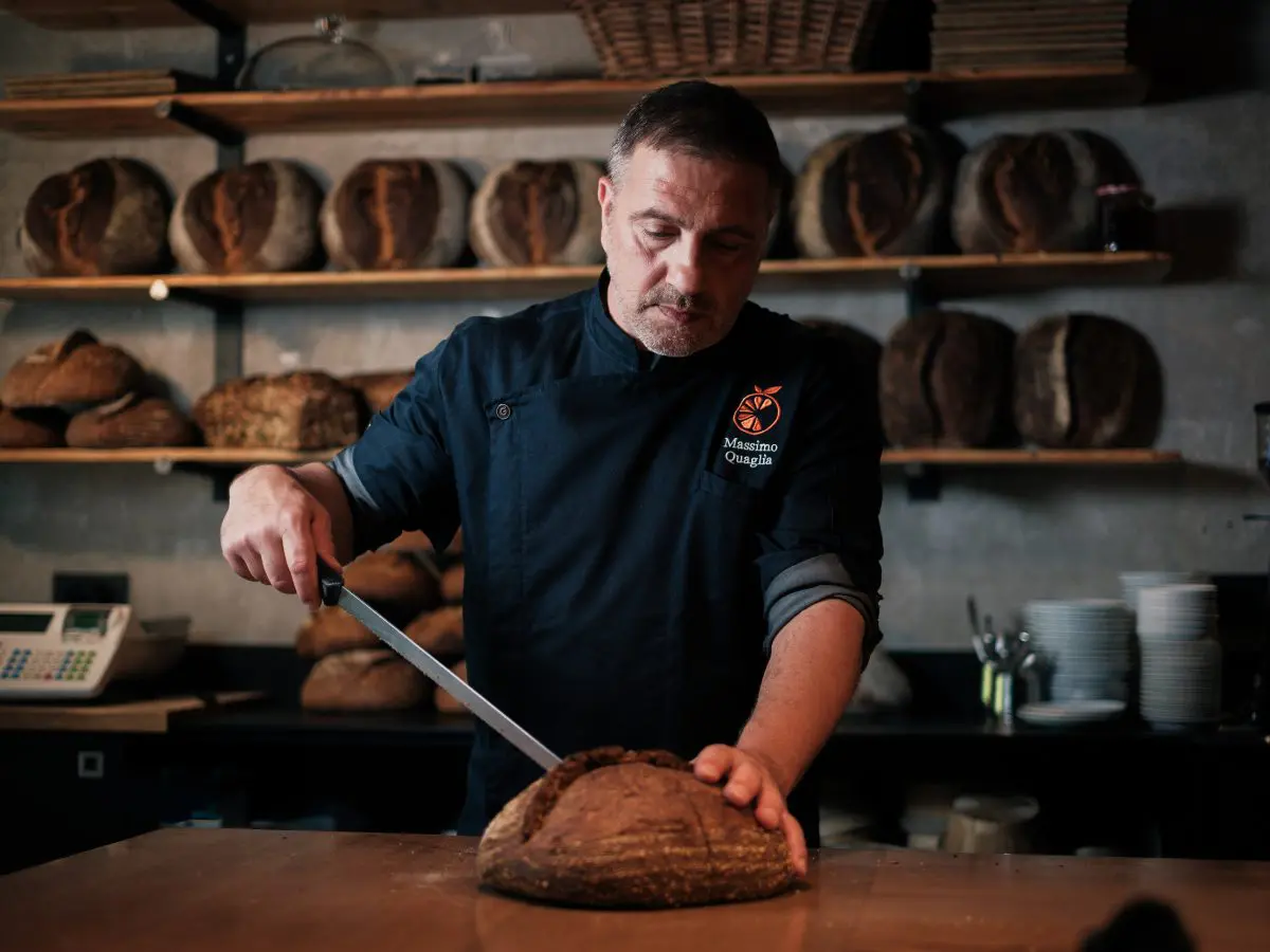 Da Scienze Politiche al pane. Massimo Quaglia vince il premio Pane Tipico con la sua “ciopa de pan” Da Scienze Politiche al pane. Massimo Quaglia vince il premio Pane Tipico con la sua “ciopa de pan”