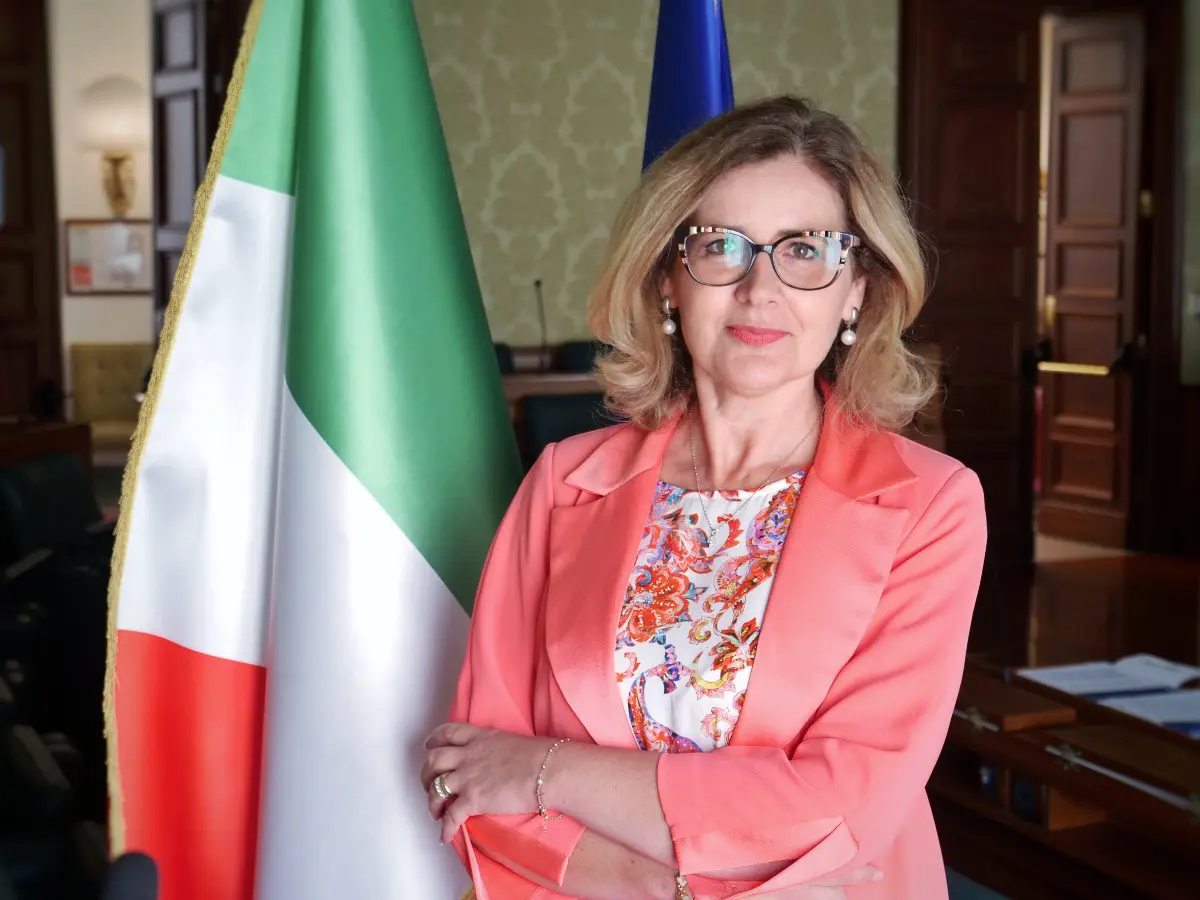 «Il nuovo ddl sul comparto olivicolo è una proposta lungimirante». Intervista alla senatrice Gisella Naturale «Il nuovo ddl sul comparto olivicolo è una proposta lungimirante». Intervista alla senatrice Gisella Naturale