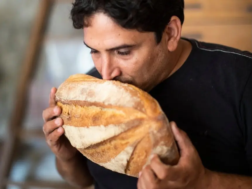 «Il mio pane fa bene» Intervista a Marco Colagreco, lo stellato che ha aperto un panificio sostenibile «Il mio pane fa bene» Intervista a Marco Colagreco, lo stellato che ha aperto un panificio sostenibile