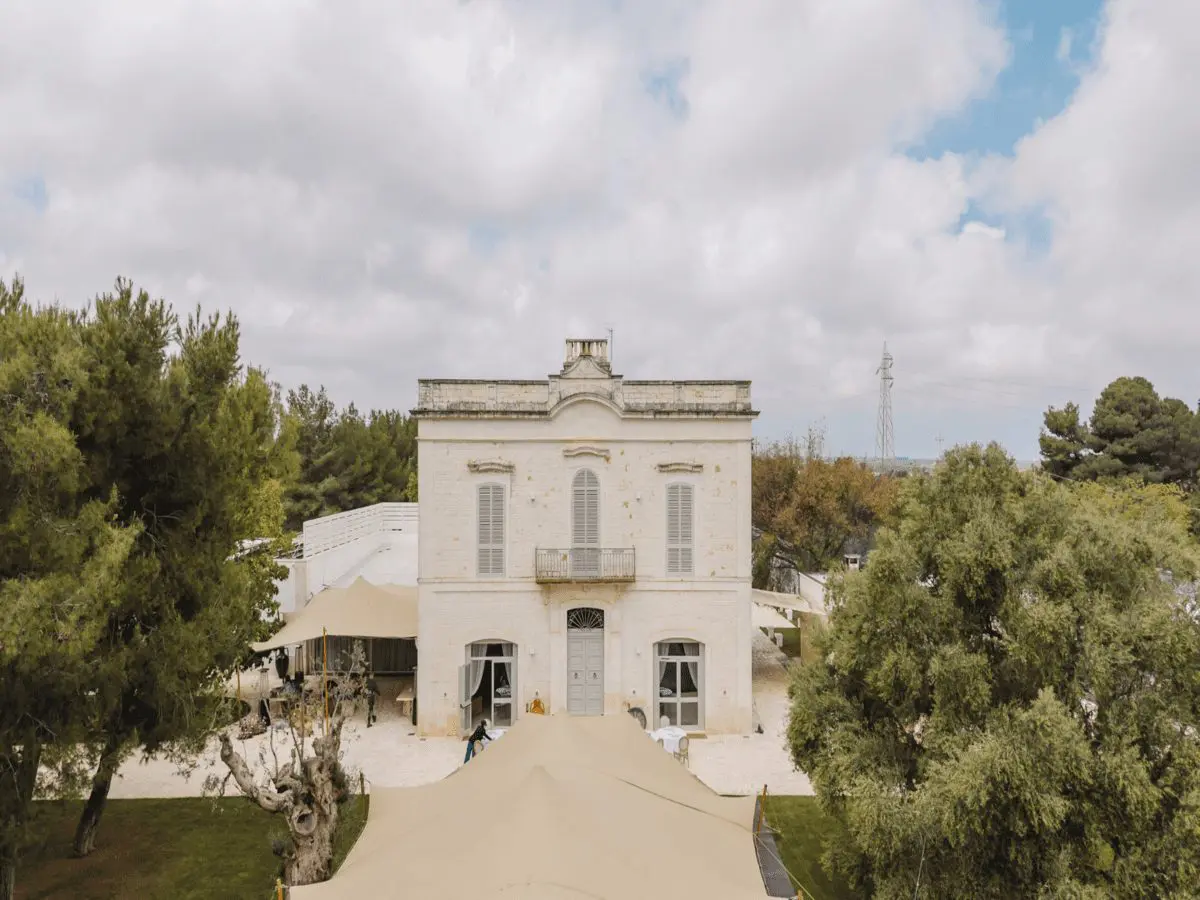 Il migliore ristorante della Puglia (anzi, uno dei migliori d’Italia) si trasferisce in una masseria da sogno Il migliore ristorante della Puglia (anzi, uno dei migliori d’Italia) si trasferisce in una masseria da sogno