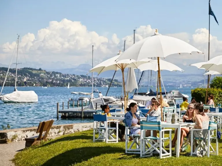 Ristorante sul lago a Zurigo