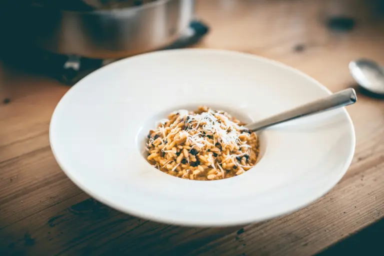 pasta formaggio gratuggiato