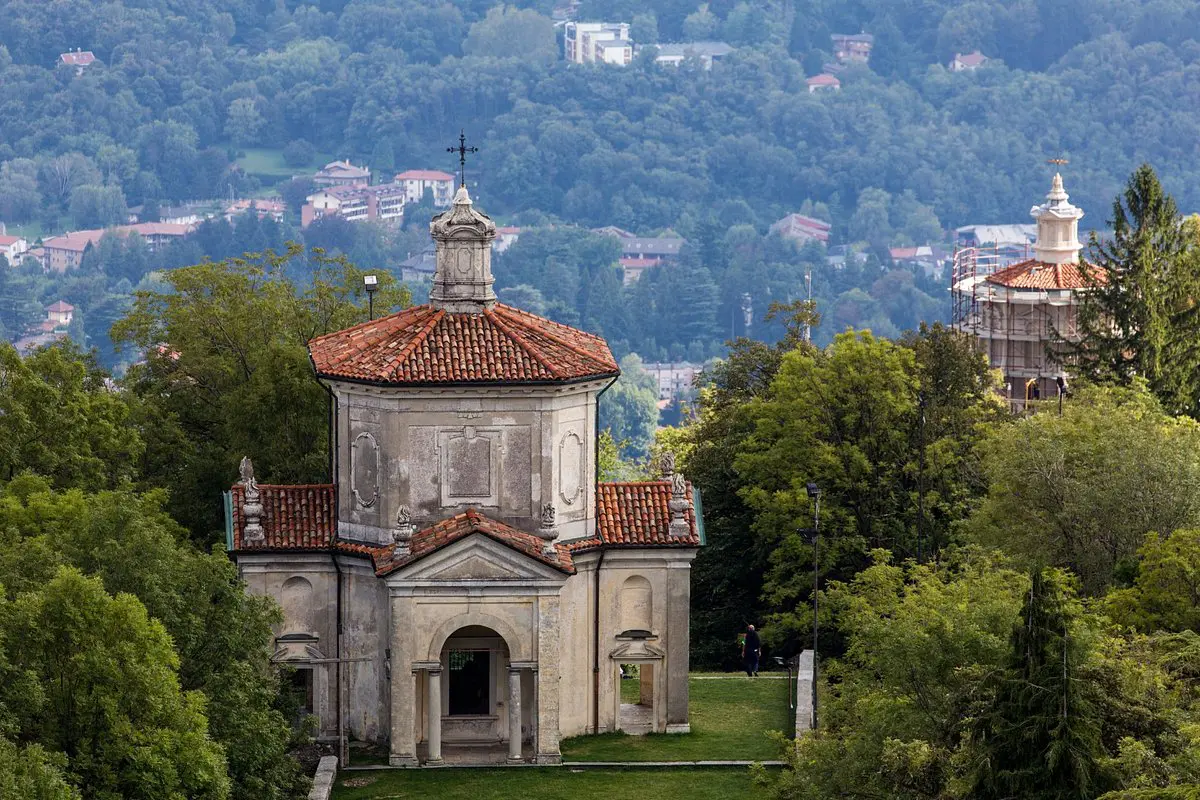 Weekend in fuga da Milano tra il Sacro Monte e il Parco del Ticino: cosa mangiare e cosa vedere Weekend in fuga da Milano tra il Sacro Monte e il Parco del Ticino: cosa mangiare e cosa vedere