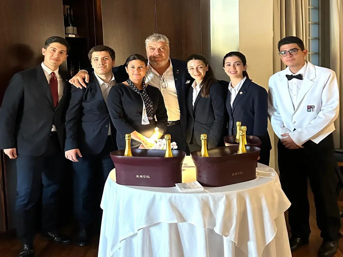 Chi è Guillermo Busceni, il nuovo chef di uno dei migliori ristoranti di Genova Chi è Guillermo Busceni, il nuovo chef di uno dei migliori ristoranti di Genova