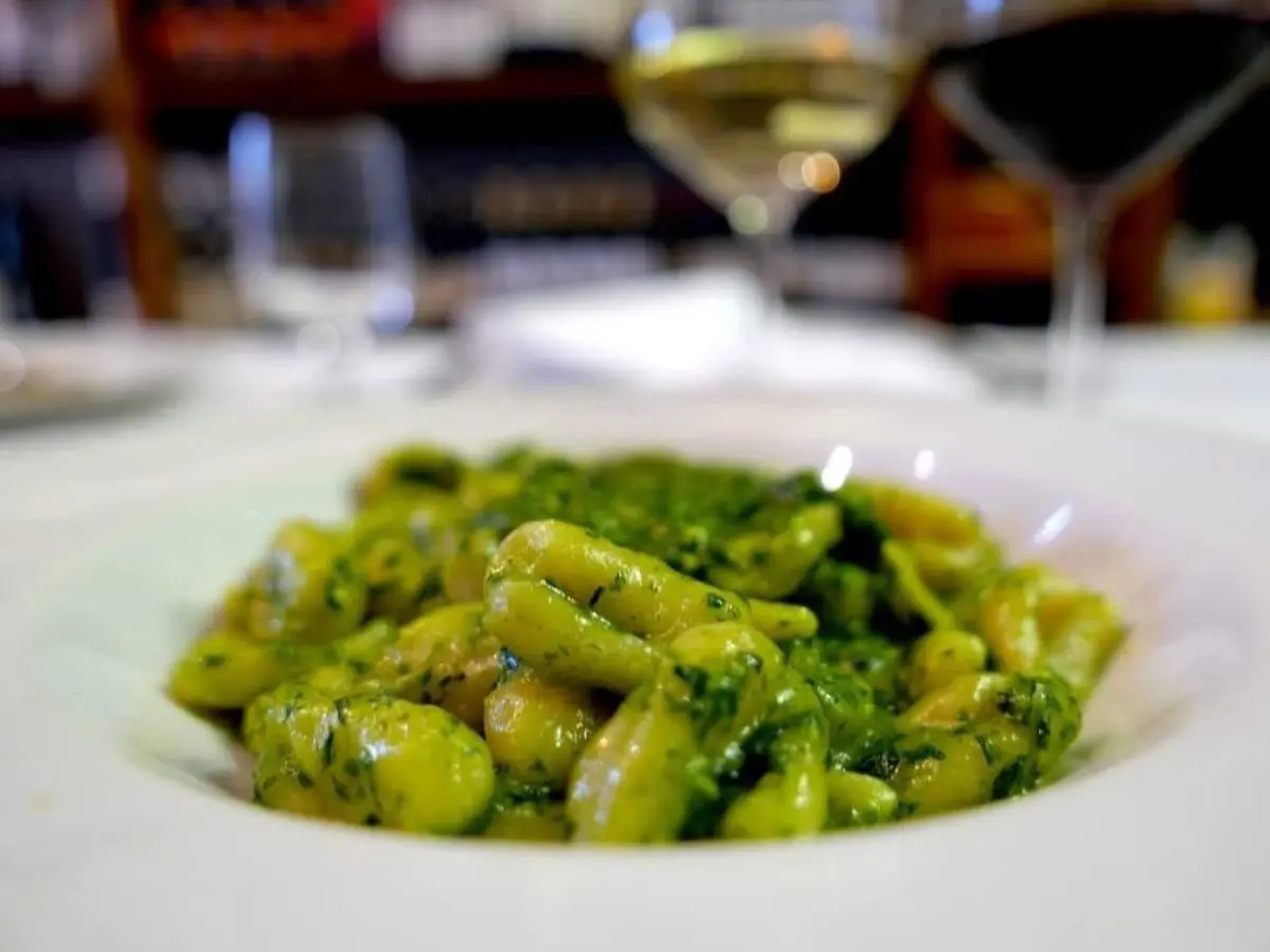 Una tappa imperdibile tra Liguria e Piemonte: la trattoria interclassista, modello per la ristorazione del futuro Una tappa imperdibile tra Liguria e Piemonte: la trattoria interclassista, modello per la ristorazione del futuro