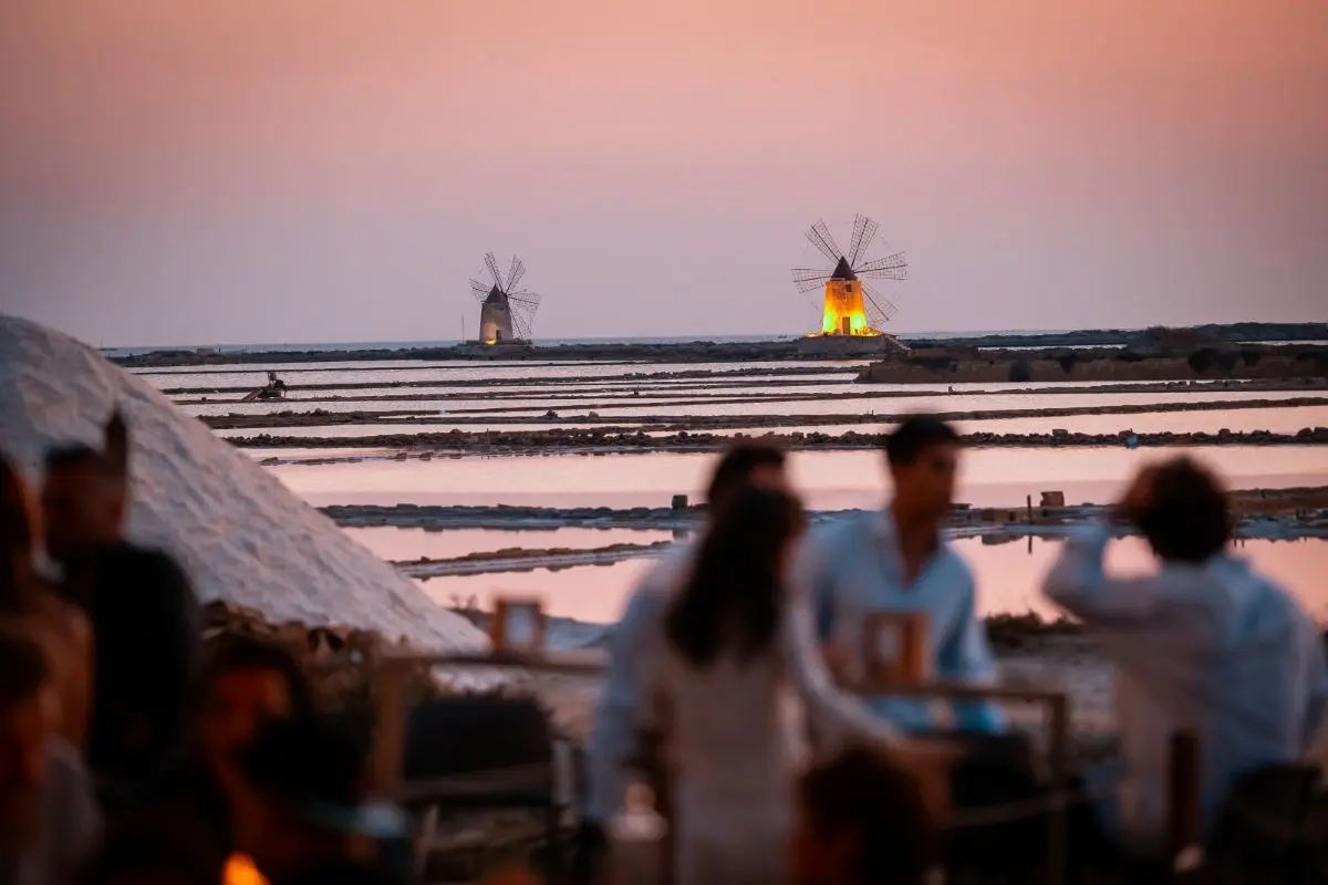Aperitivo al tramonto da Mamma Caura alle SEI Saline Ettore e Infersa