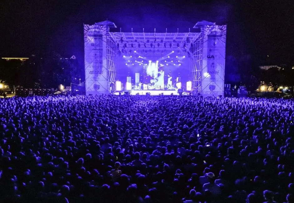 Il grande festival di musica dove oltre a ballare si scoprono ottimi formaggi Il grande festival di musica dove oltre a ballare si scoprono ottimi formaggi