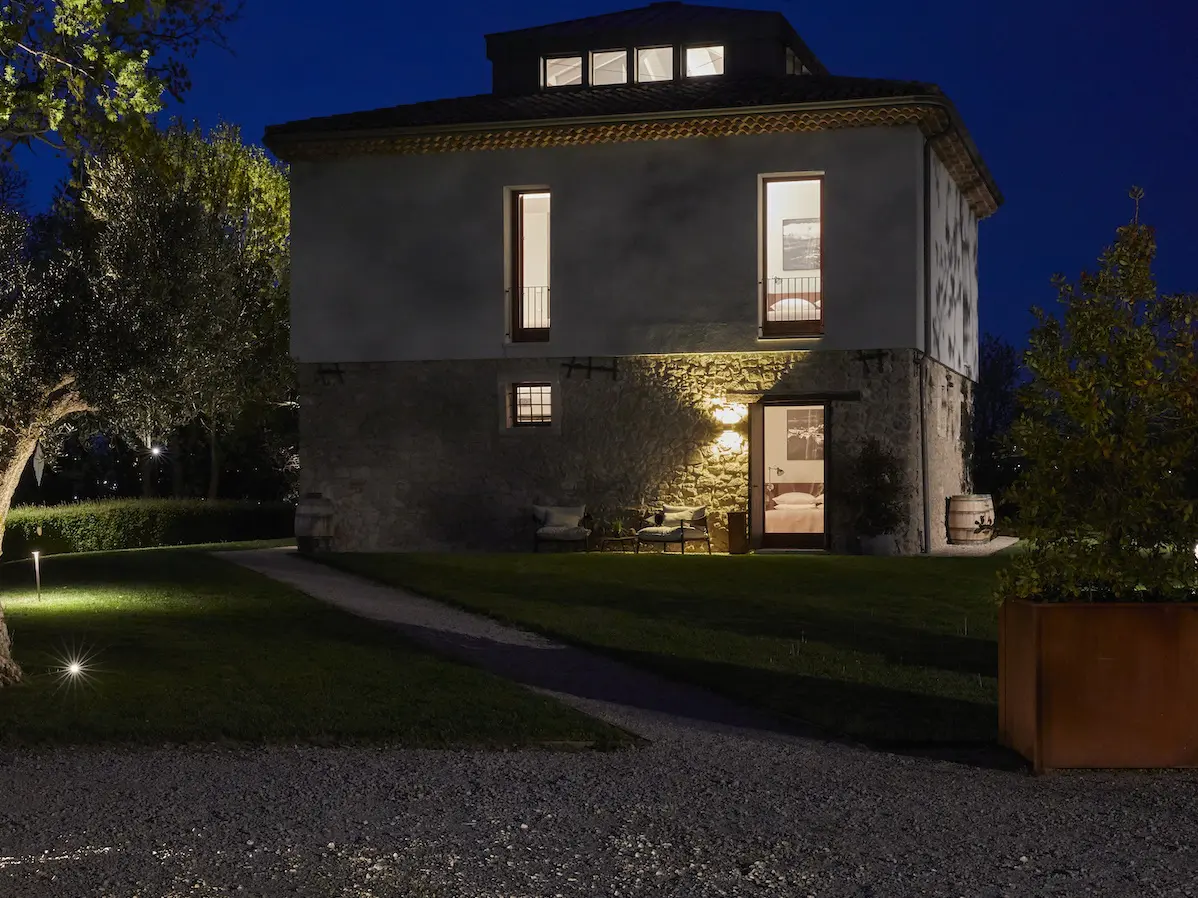 Antiche case coloniche, arte contemporanea e vigneti. Ecco il nuovo wine resort Borgo San Gregorio