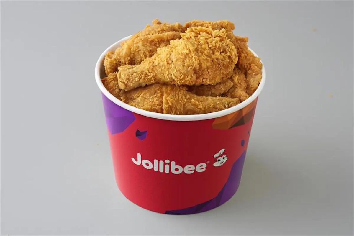 Una catena filippina apre il terzo locale in Italia e vuole espandersi puntando su un pollo fritto buonissimo Una catena filippina apre il terzo locale in Italia e vuole espandersi puntando su un pollo fritto buonissimo