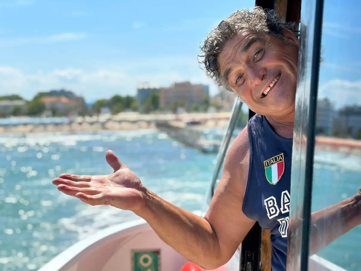le spiagge non sono in crisi nessun disastro intervista al bagnino d8217italia sullo spopolamento della riviera romagnola