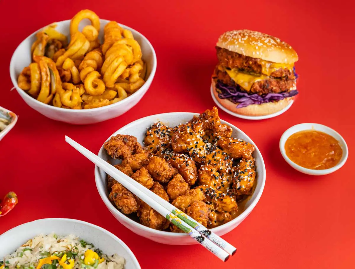 Pollo fritto e spiritualità: viaggio nello strano e stravagante mondo dei fast food di Seoul Pollo fritto e spiritualità: viaggio nello strano e stravagante mondo dei fast food di Seoul