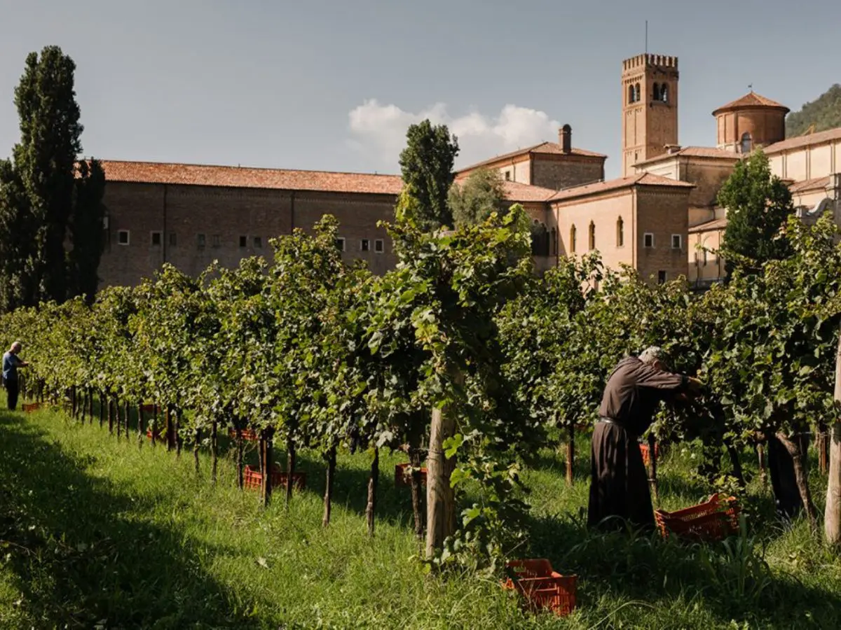L’antica abbazia sui Colli Euganei dove i monaci producono vini, miele e liquori