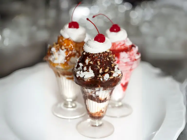 ice cream sundae