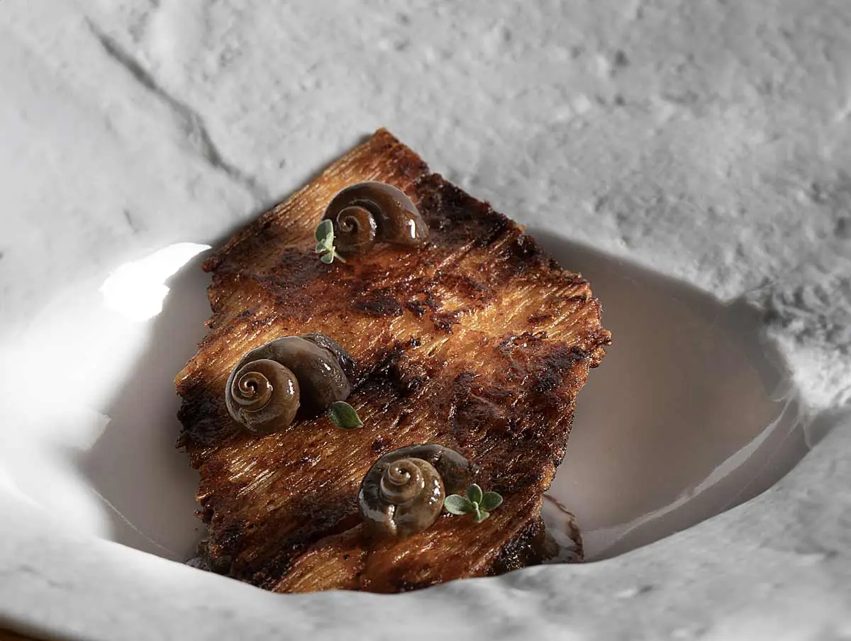 Il ristorante dove si mangia immersi nella natura selvaggia della laguna di Nora