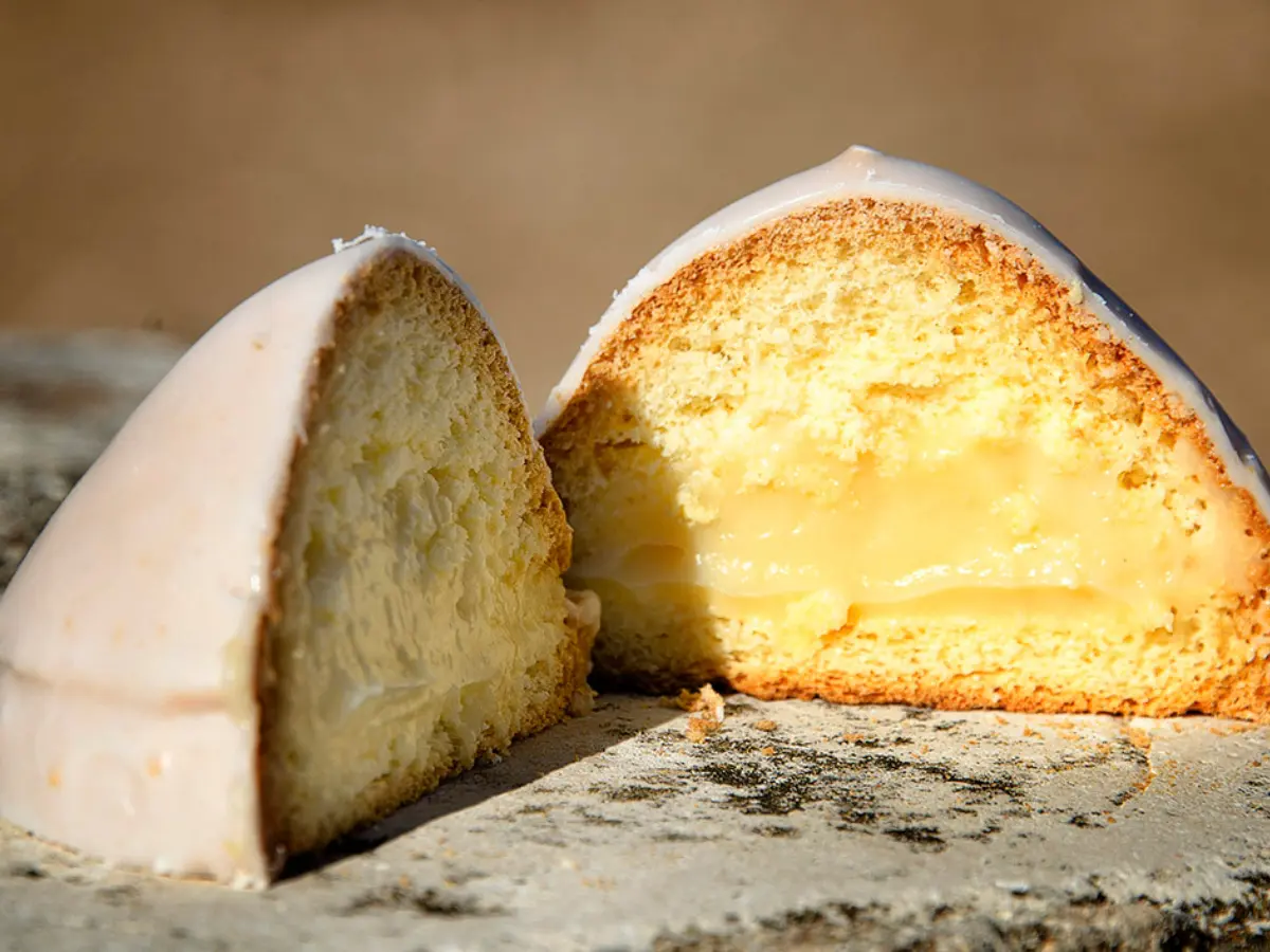 Dalla leggenda delle monache Clarisse al pasticcere innamorato: storia e curiosità sui Sospiri di Bisceglie