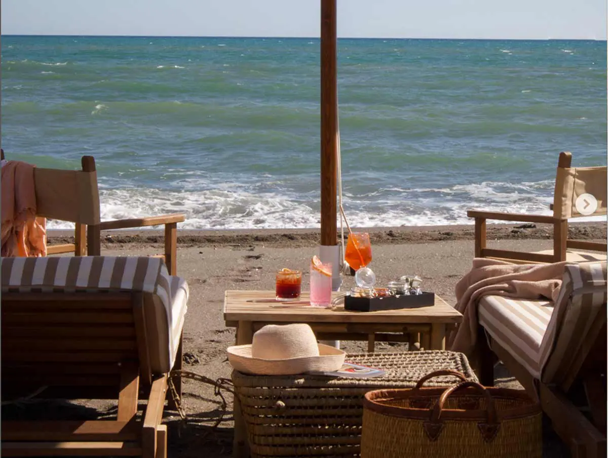 Ultimi giorni per un calice in riva al mare nell’enoteca in spiaggia tra Lazio e Toscana