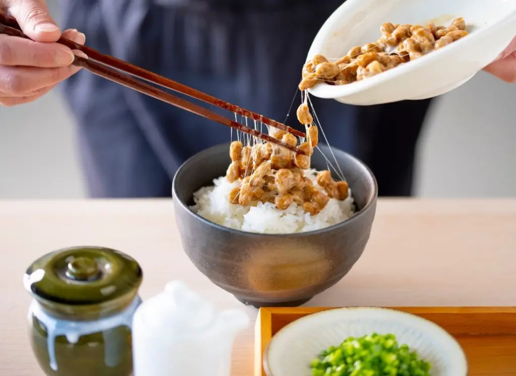 natto e riso colazione