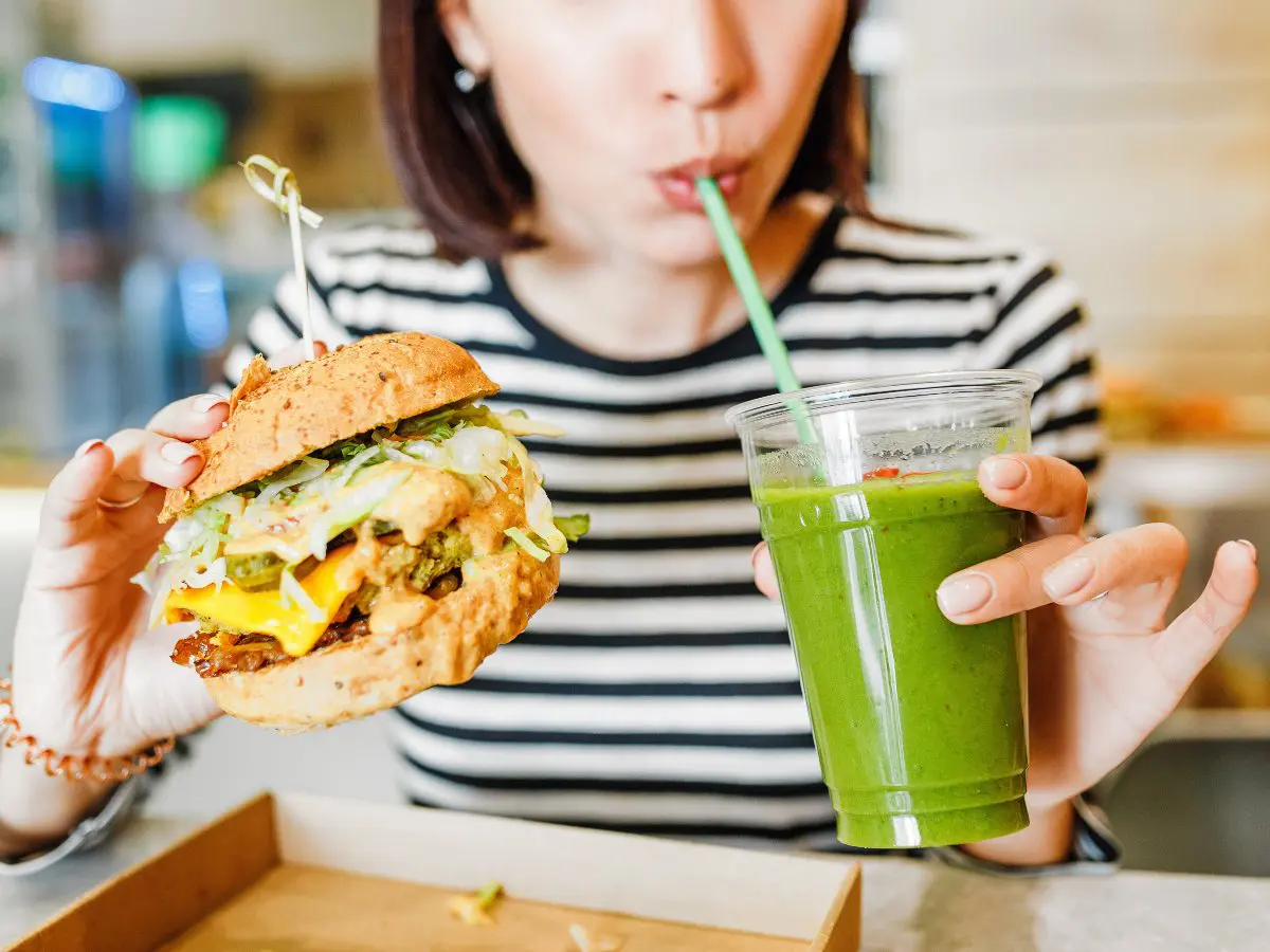 Il Parlamento europeo spinge per il bando dei “burger vegetali”