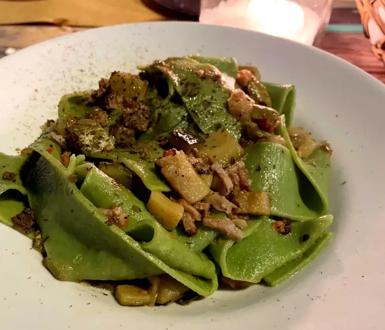 pappardelle verdi di Trattoria Cacciaconti