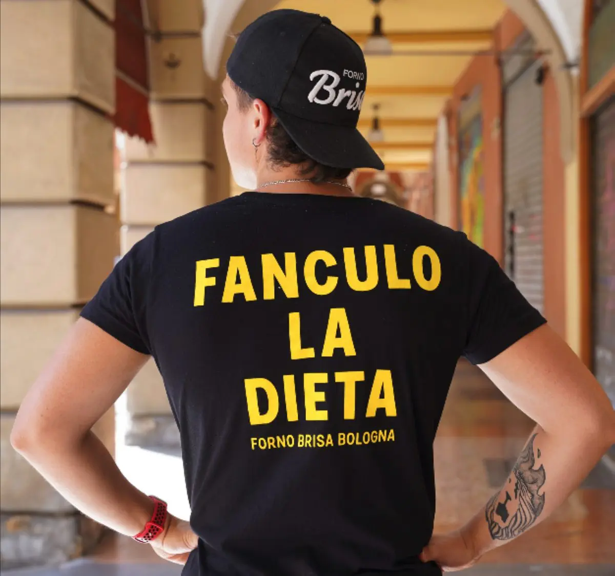 Fanculo la dieta. Slogan di Forno Brisa a Bologna