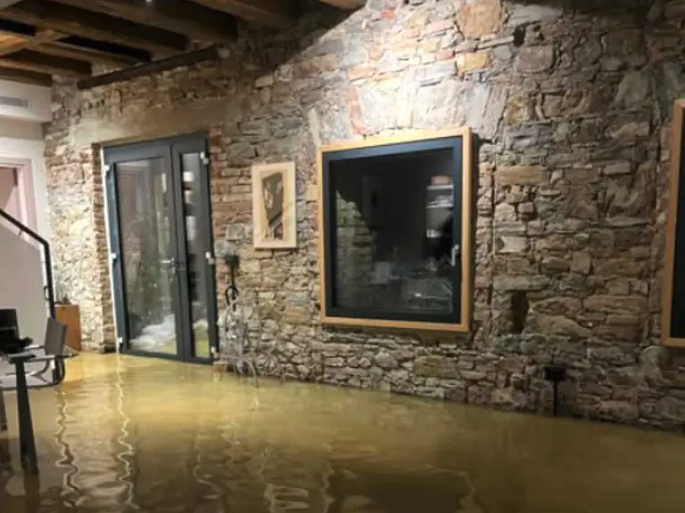 L'Argine a Vencò sott'acqua