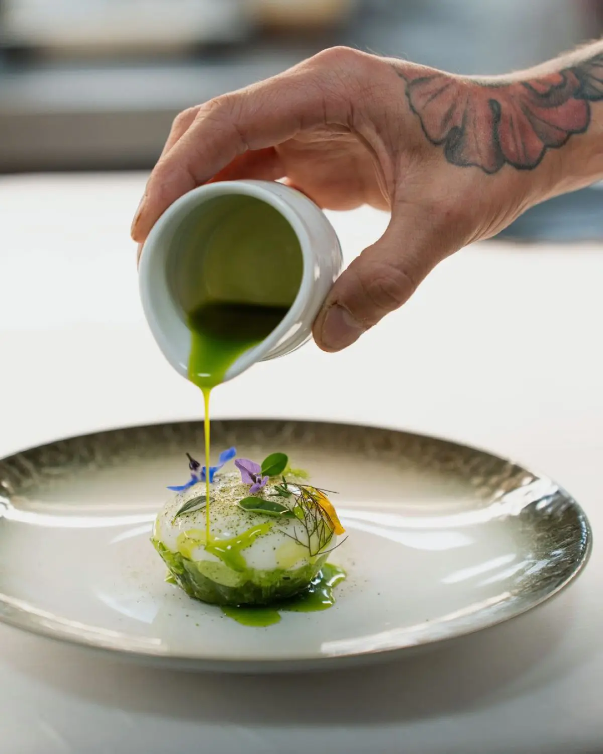 Piatto di Matteo Temperini al Campo del Drago al Rosewood Hotel Castiglion del Bosco