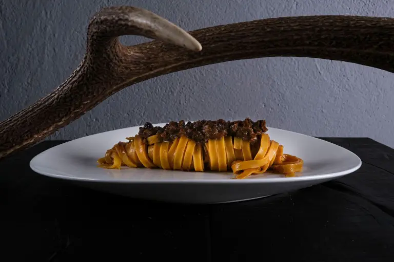 piatto di Edoardo Tilli Foto di Lido Vannucchi