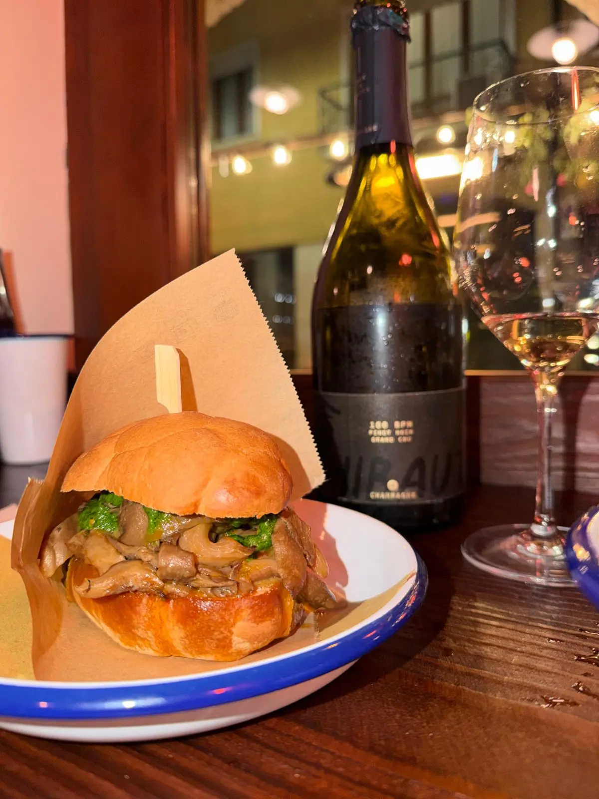 Panino con il finto lampredotto dell'osteria Leone Rosso di Padova