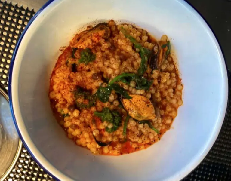 fregola di grano con cozze e cime di rapa di Babeuf a Sanremo