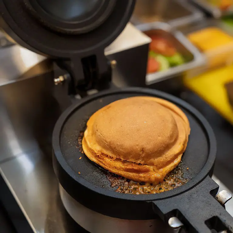 Ufo burger press