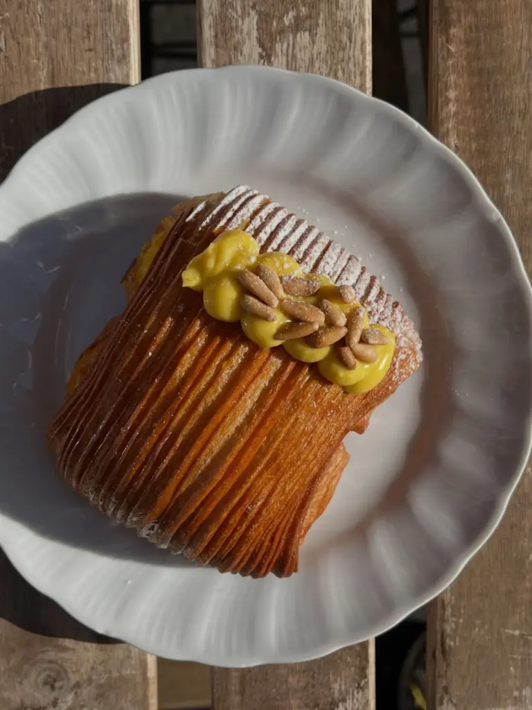 Pain Suisse allo strudel di Faro a Roma