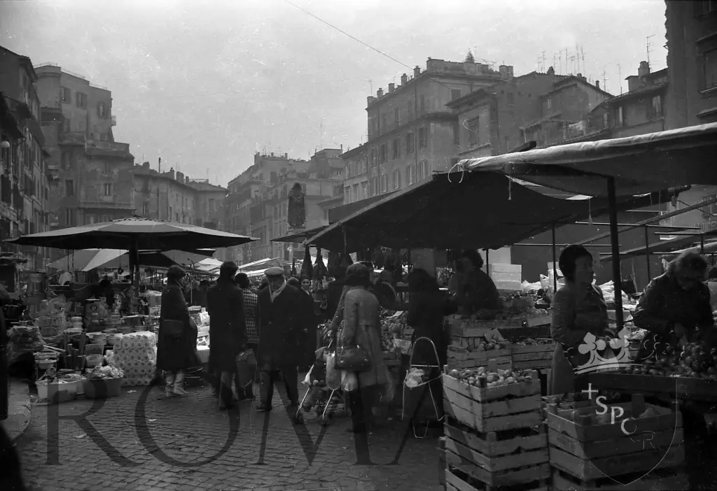 campo de fiori a Roma mercato popolare