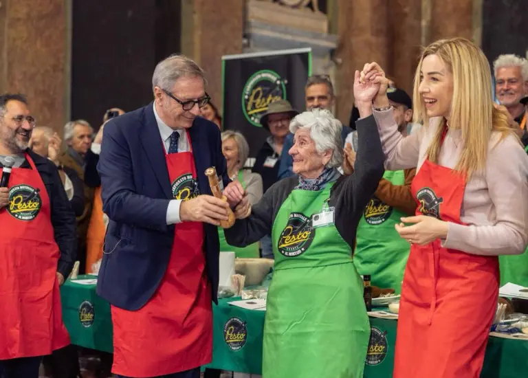 Carla Penso vinciprice dell'XI edizione del Campionato mondiale del pesto al mortaio 2026_ph Carlo Alberto Alessi