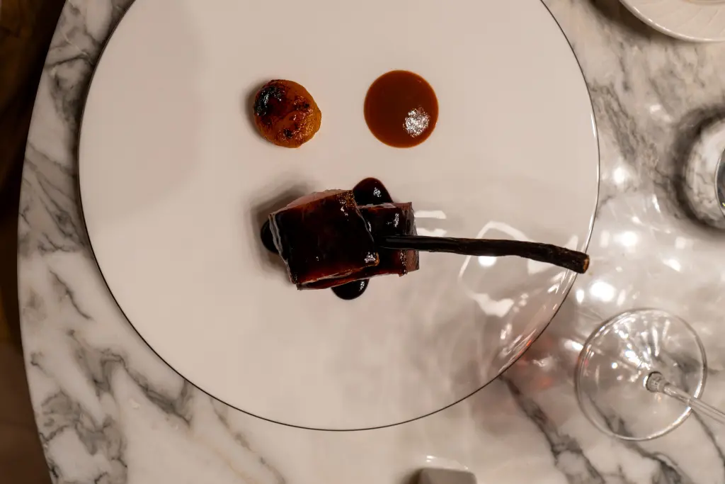 agnello con stecco di liquirizia