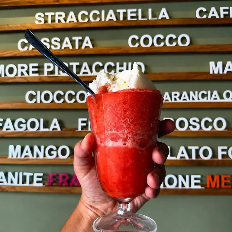 Granita con panna di Zero Gradi all'Isola dell'Elba