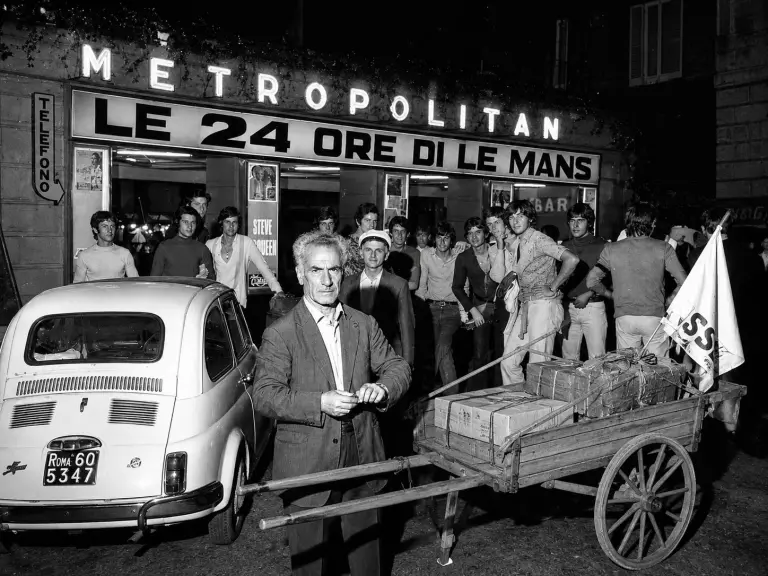 Nonna Pina racconta la Napoli dei carretti e dei venditori ambulanti del Dopoguerra