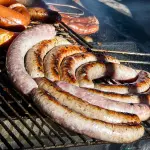Luganega arrotolata a spirale, la salsiccia diffusa nel Nord Italia ma originaria dell’antica Lucania