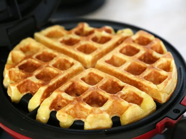 waffle americano sulla piastra