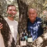 Antonio Mitrione tra gli ulivi dell’azienda Oilivis sul Gargano