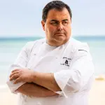 Ritratto dello chef Gennaro Esposito durante un’intervista sulla ristorazione italiana