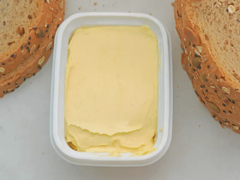 margarina anni 70 con pane