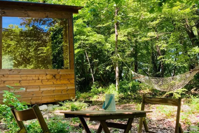 Alloggi di Dimore Montane immersi nel bosco del Parco della Majella