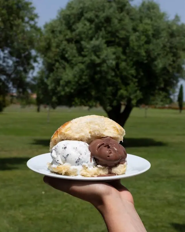granato gelato brioche