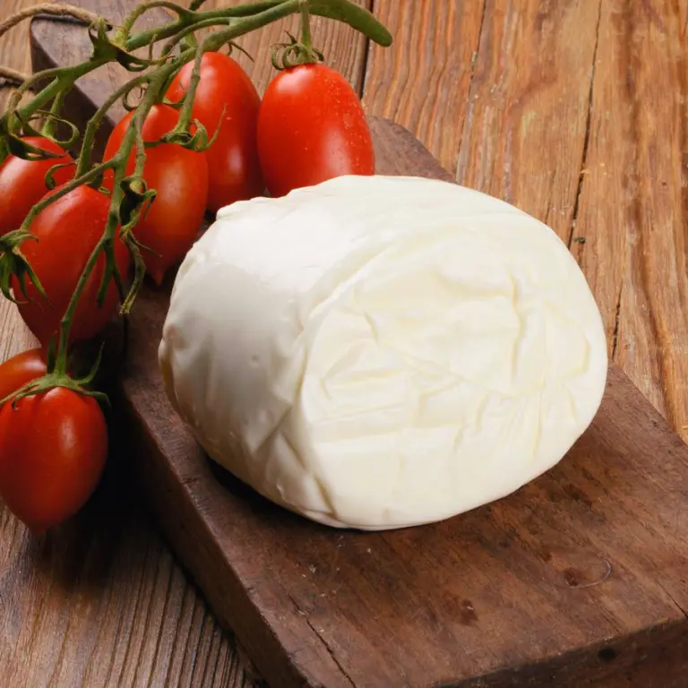 provola di agerola con pomodori