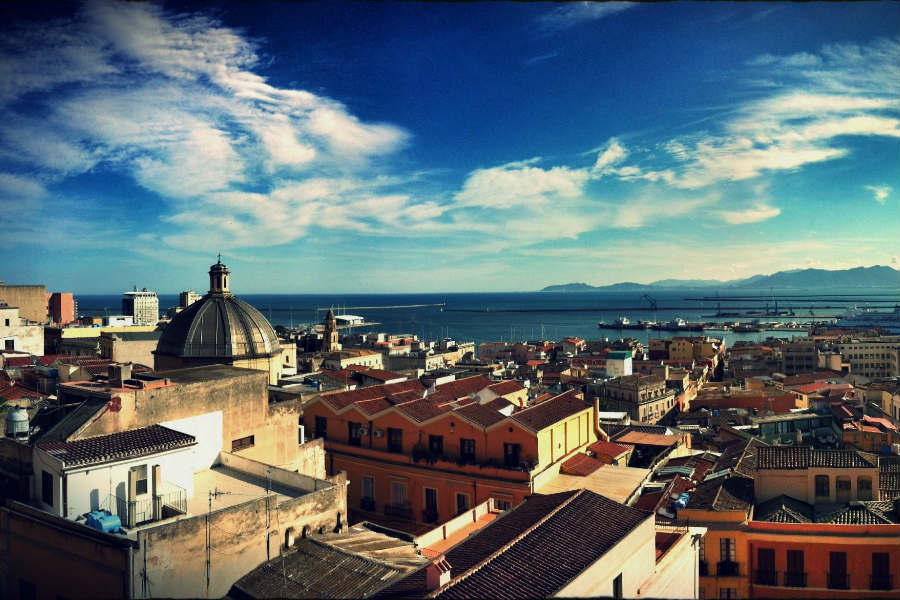 Una veduta di Cagliari dall'alto