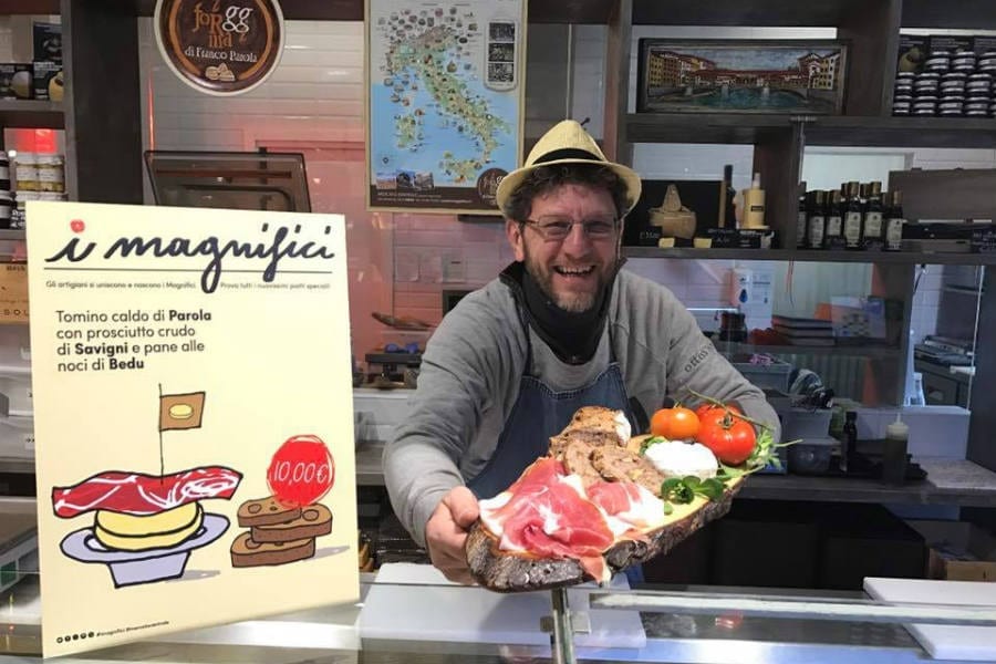 Franco Parola, proprietario della bottega I formaggi di Franco Parola al Mercato centrale di Firenze