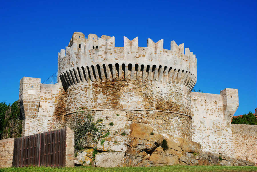 Rocca di Populonia, provincia di Livorno 