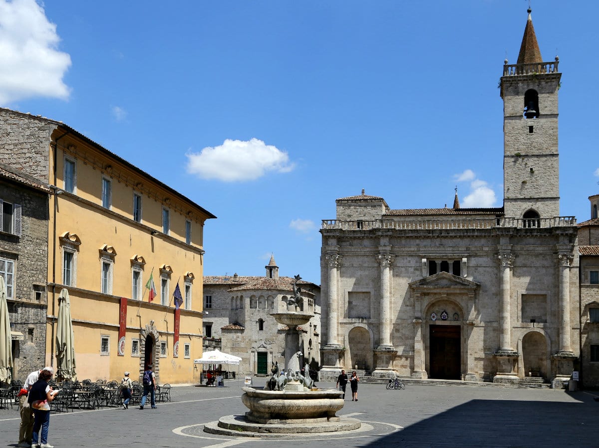 Piazza Arringo ad Ascoli Piceno